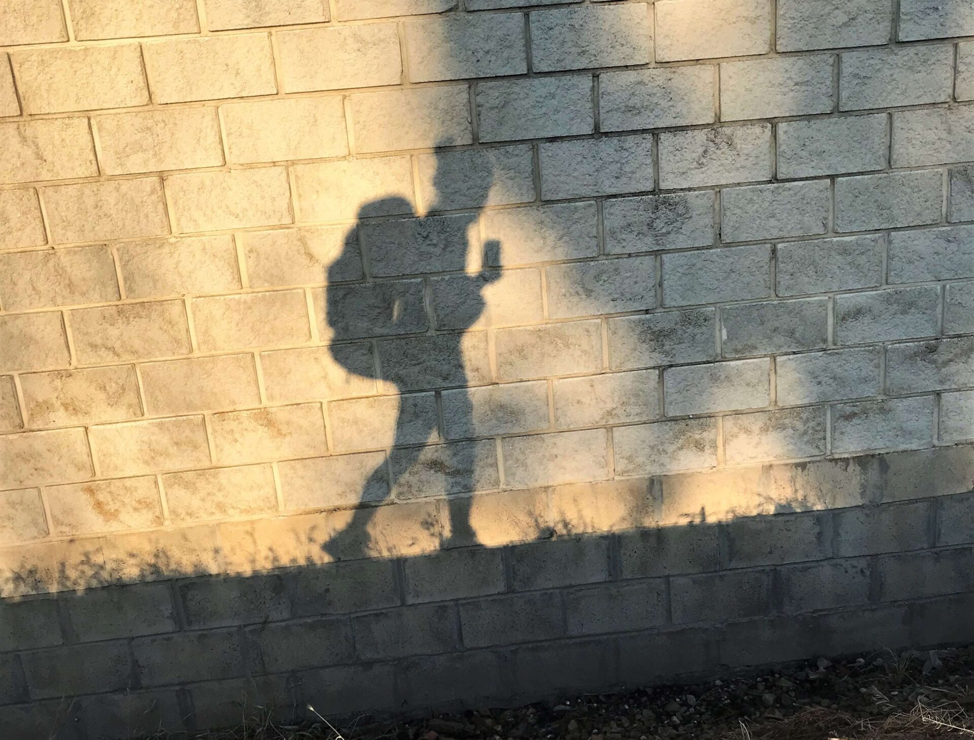 牆上的影子