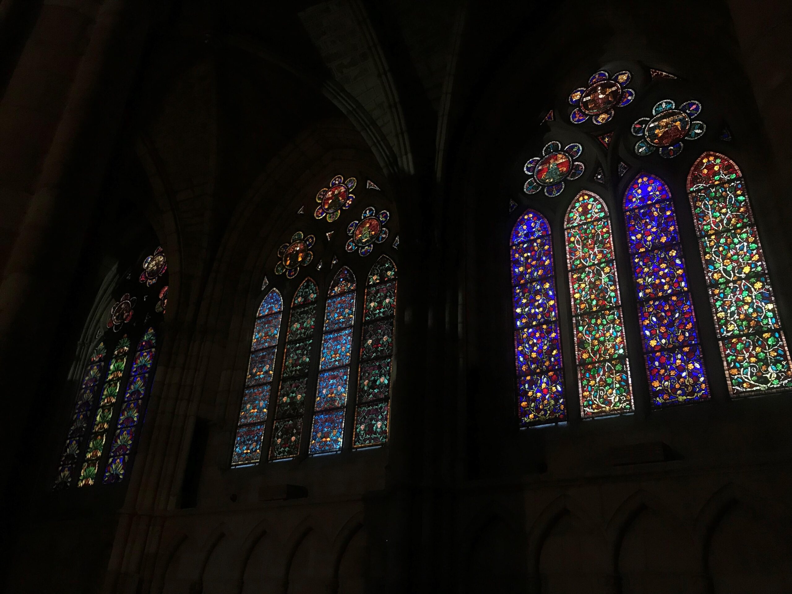 教堂內的彩繪玻璃