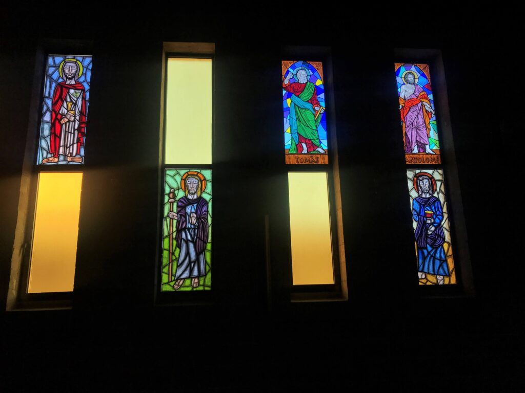 教堂中的彩色玻璃